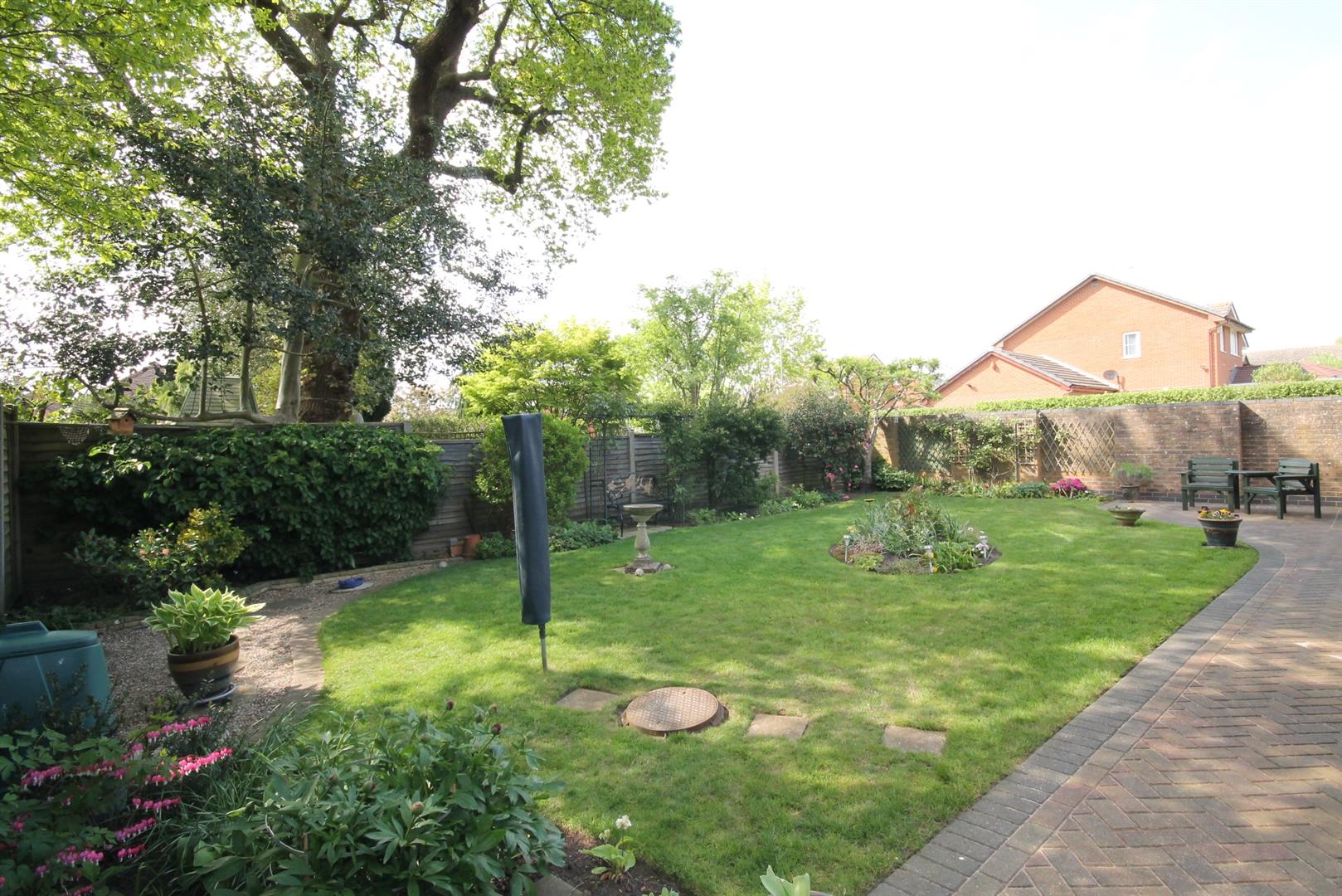 48' CORNER GARDEN